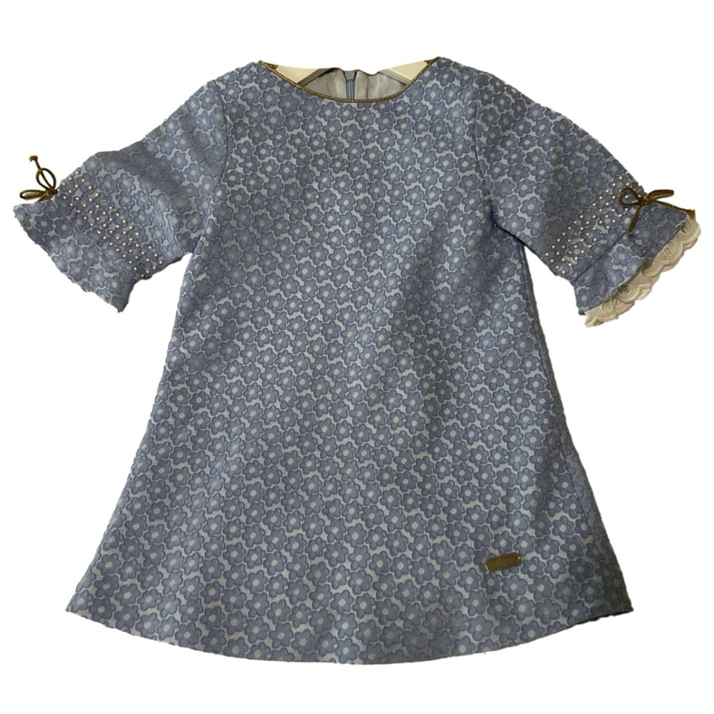 Pili Carrera blue dress